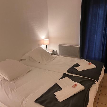 Golf Hotel De La Carte Шузи-сюр-Сис Экстерьер фото